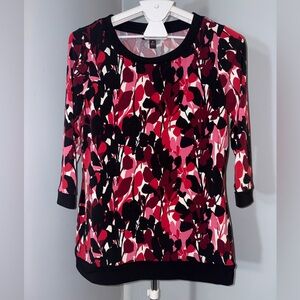 Dana Buchman Black and Red Floral Long Sleeve Top - szM (P22)